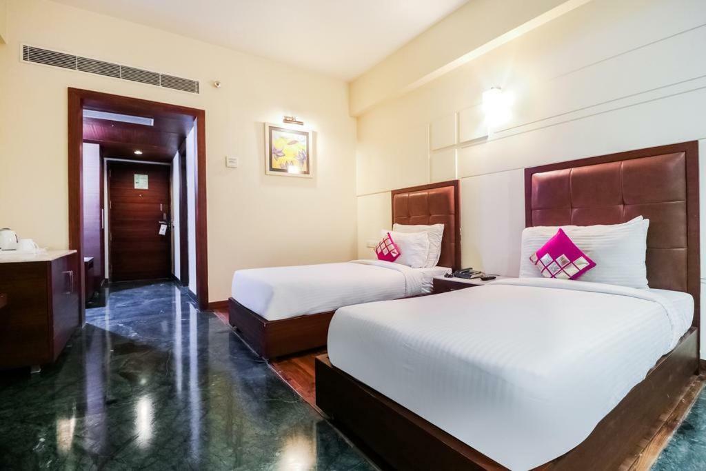 La Silver Leaf Hotel Nawāshahr Exterior foto